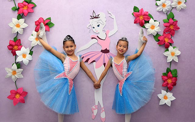Наши маленькие балерины во всей своей красе «Coppelia» в Астане